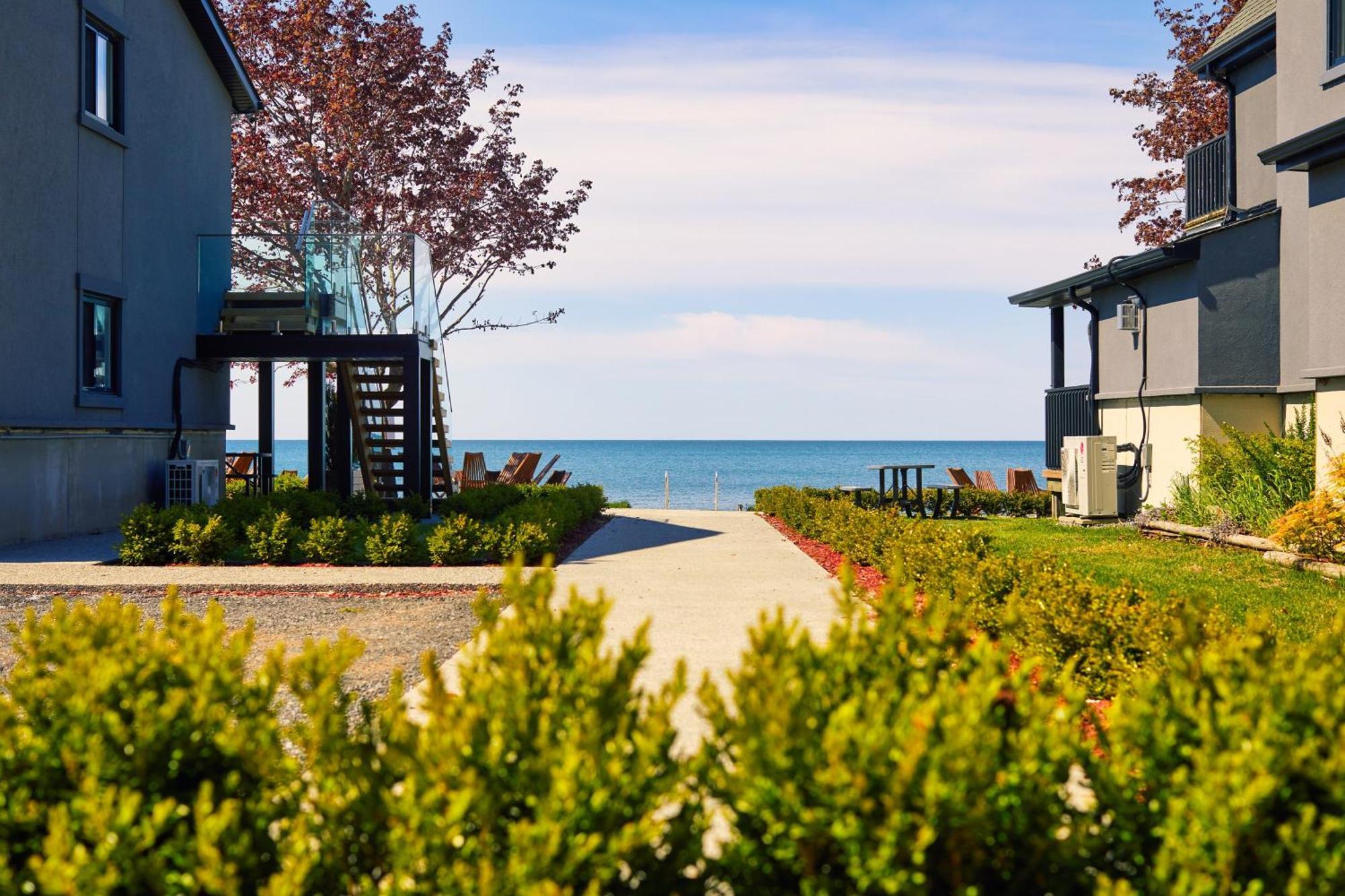 The Long Beach Resort - Beachfront Cottages & Townhouse Suites Wainfleet Eksteriør billede
